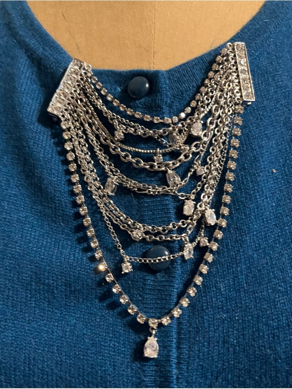 Crystal Drape Pin - Picture 4 of 8